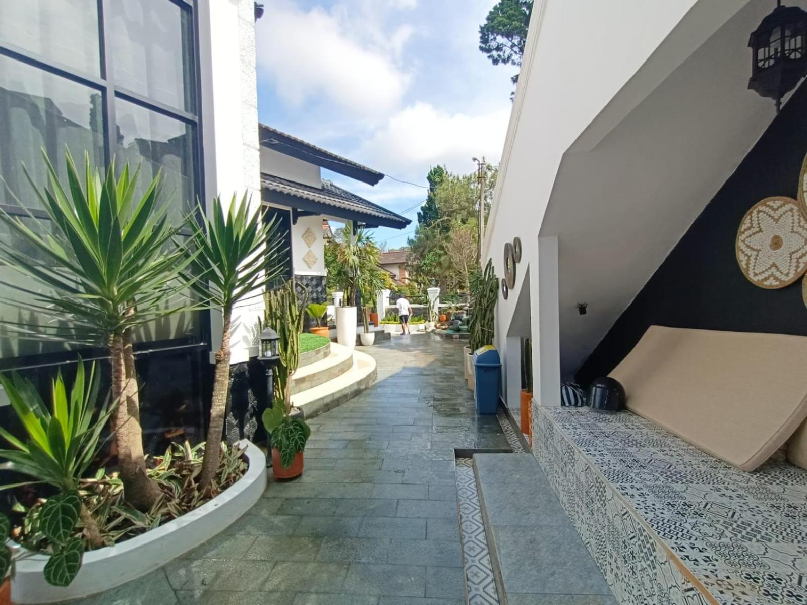 Villa Kota Bunga Malini 10 Cikundul Экстерьер фото
